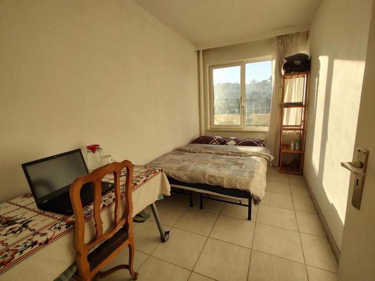 Private Room In An Appartment -Near To Brussel Central With Lift - Not A Hotel المظهر الخارجي الصورة